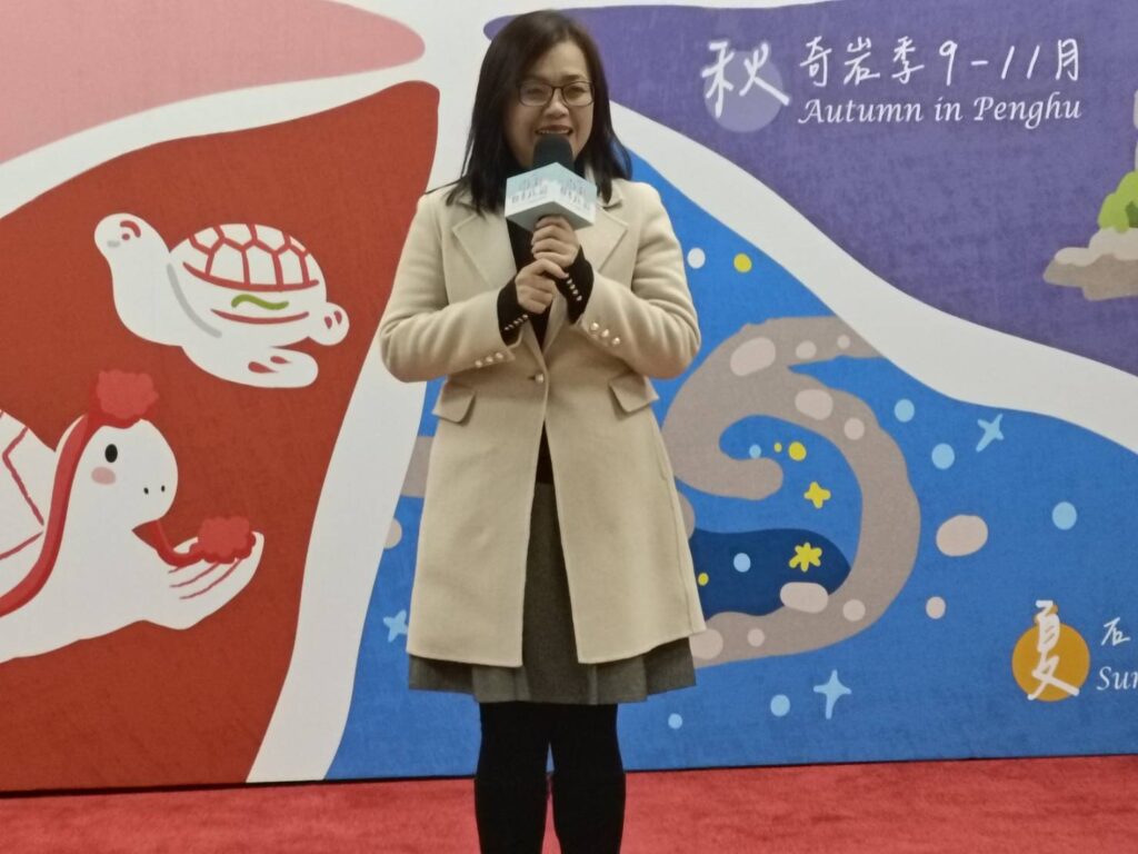 ▲澎湖縣觀光處副處長劉美凡,致詞時肯定澎湖四季旅遊的規畫深得人心。(記者 辛澎祥/攝)