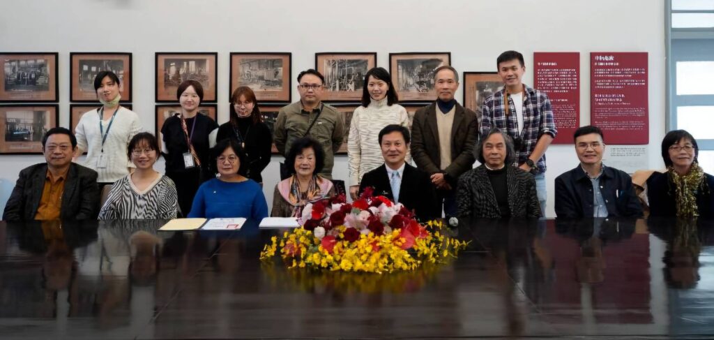 ▲出席捐贈儀式的貴賓合影留念。（圖/鐡道館 提供）