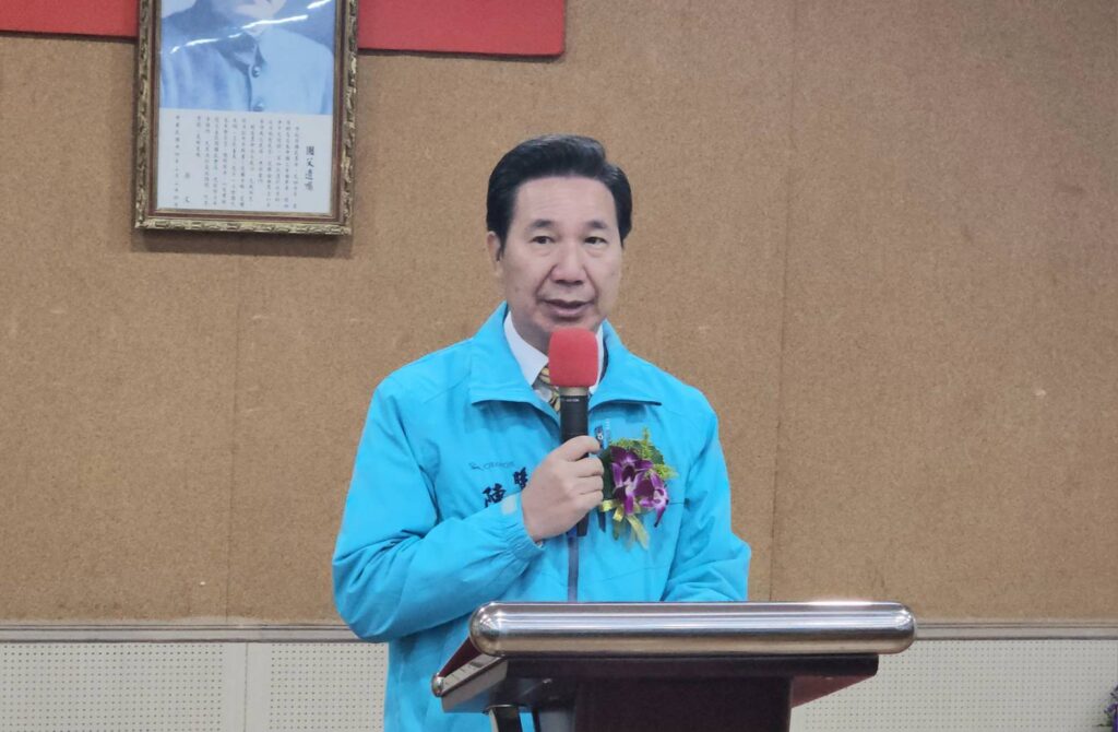 ▲金門縣長陳福海致詞時表達對原局長呂坤和在文化工作上開疆闢土的辛勞，並對新任局長陳榮昌的任重道遠有諸多勉勵。（圖/文化局 提供）