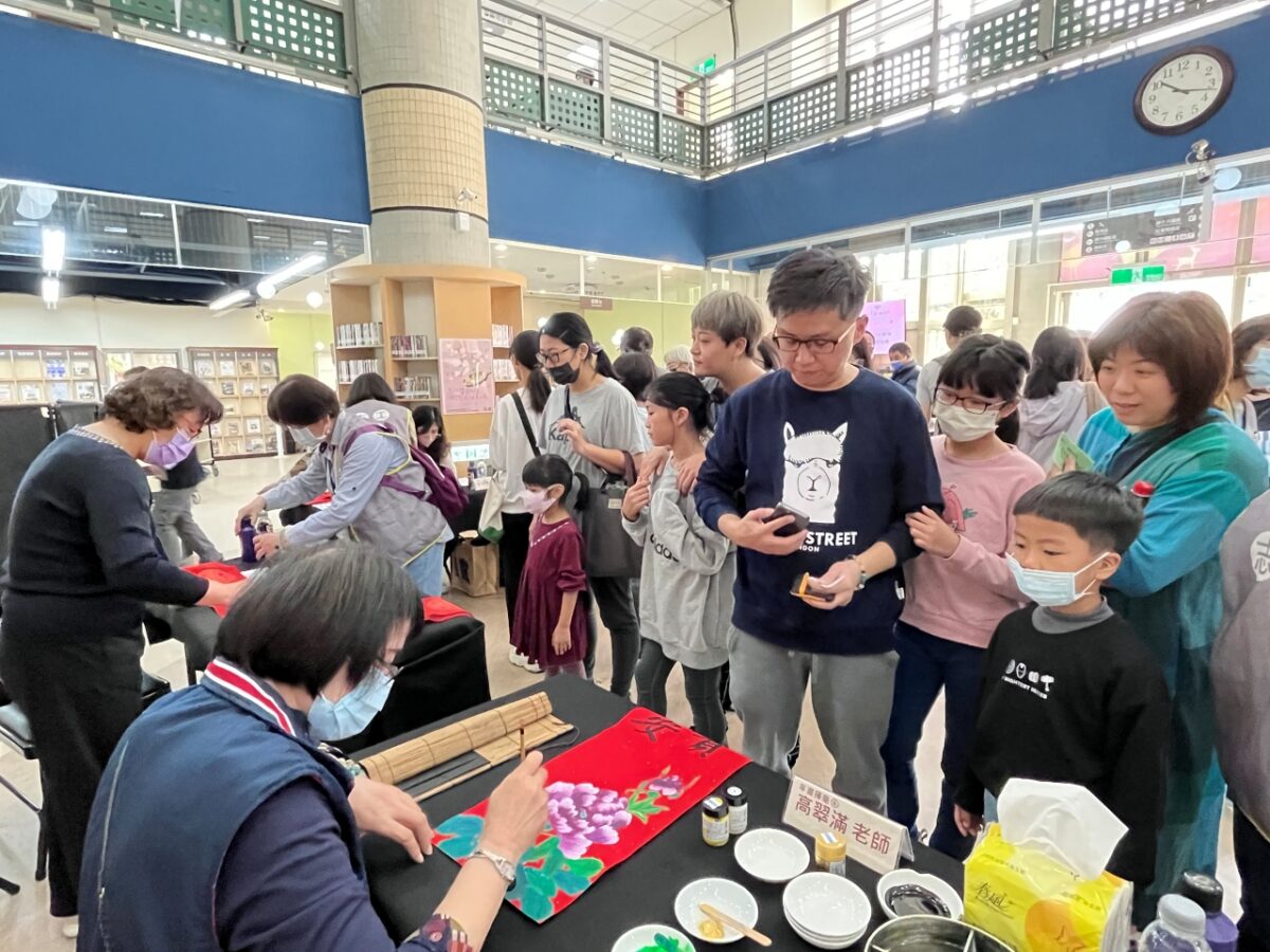 迎新年   中市文化場館名家揮毫贈春聯   1/4起陸續登場