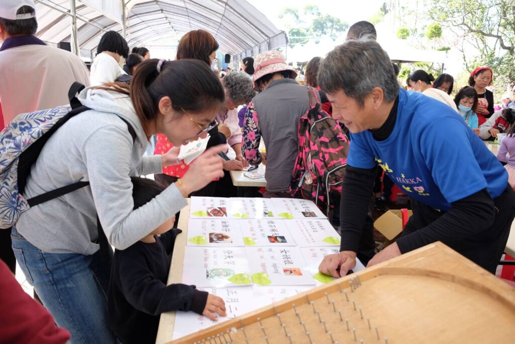 ▲南投客家天穿日活動登場,場面熱烈。(圖/南投文化局 提供)