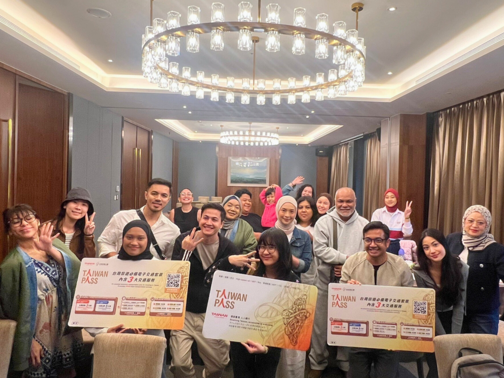 馬國媒體來臺踩線體驗Taiwan PASS跨區旅遊及台灣燈會。（圖/交通部觀光署提供）