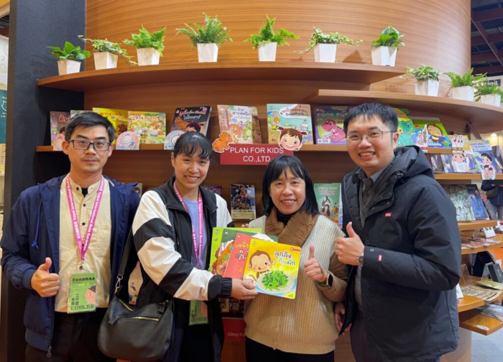 中市圖藉由2025年臺北國際書展機會，積極與各國建立友好合作關係。（圖/中市圖提供）