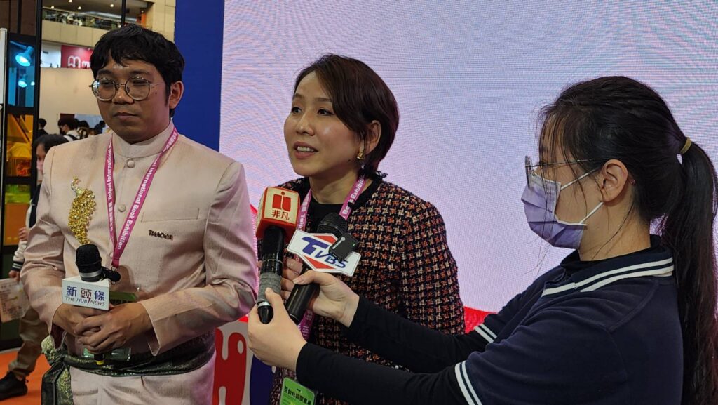 ▲泰國商務處處長李凱莉說明受邀參加台北國際書展的正面意義,也對臺泰兩國的文化出版交流充滿信心。(記者 辛澎祥/攝)