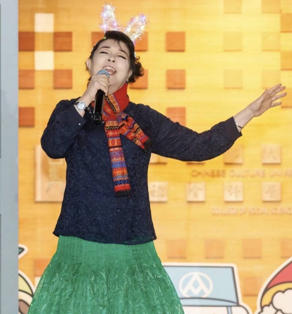 ▲國際聲樂家簡文秀將在國際和平論壇活動中高歌獻唱，希望以音樂傳遞和平的力量。（圖/億光文化基金會 提供）