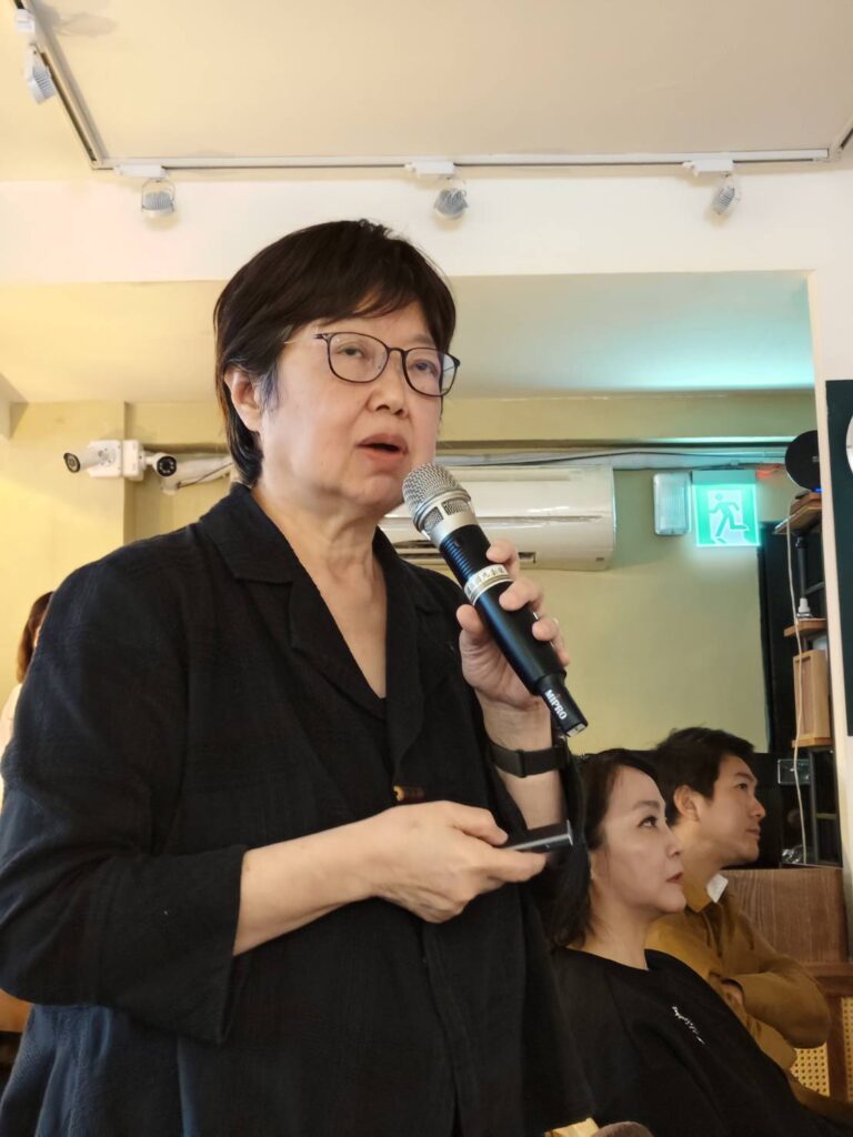 國光劇團藝術總監王安祈說明創作發想及緣由。（記者 陳安婷/攝）