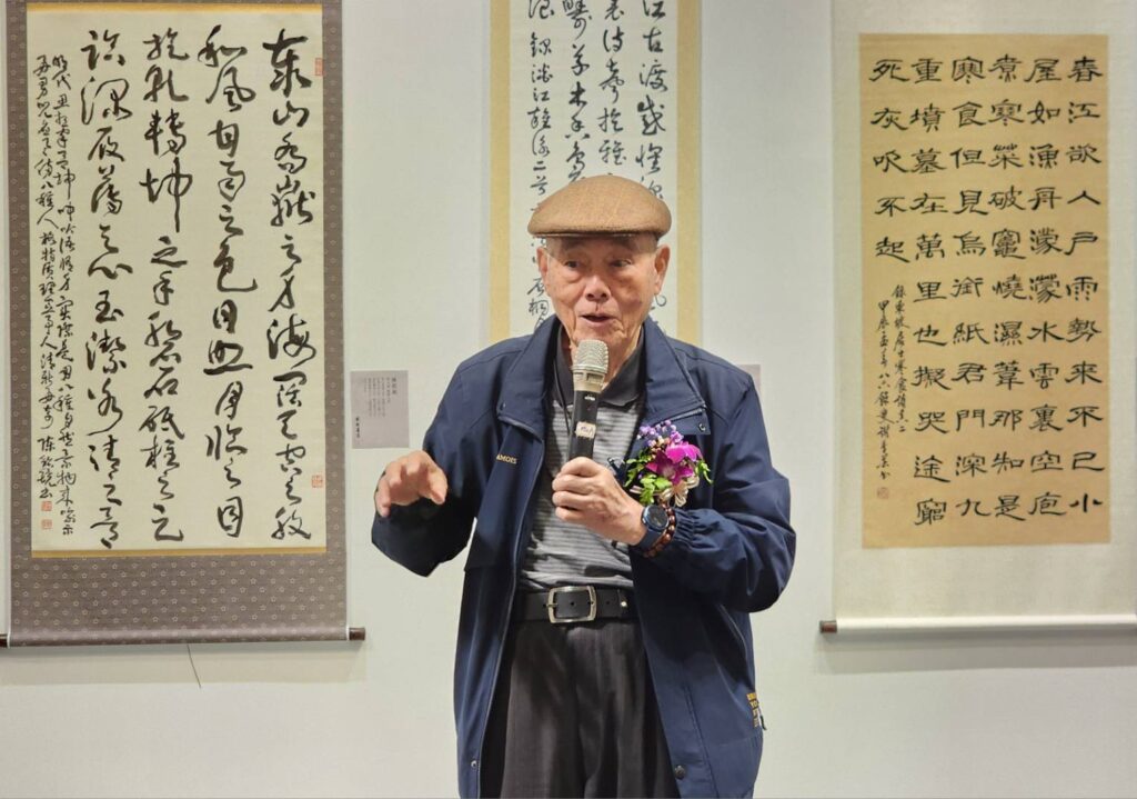▲中國書法學會名譽理事長連勝彥，肯定學會的展覽交流活動，並語重心長的呼籲大家重視傳承，精進書藝。（記者 辛澎祥/攝）