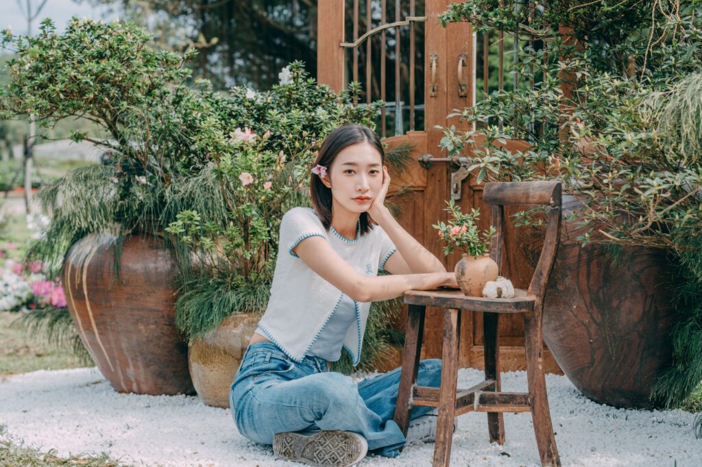 民眾可置身於各作品中與展品互動，即可隨手拍出杜鵑網美照。（圖/農業局提供）