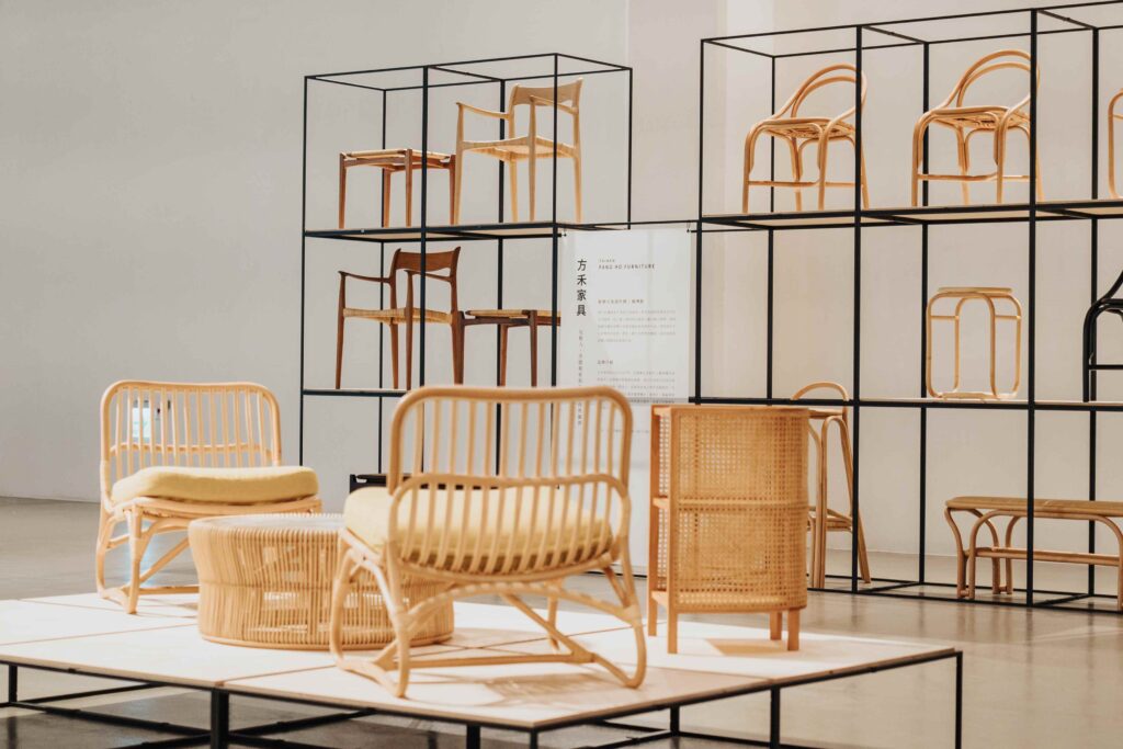 「未來之路」展區的創意品牌藤藝家具。（圖/纖維工藝博物館提供）