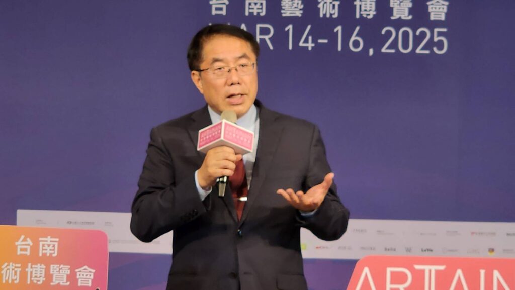 ▲臺南市長黃偉哲致詞時表達對臺南藝博會所提供給民眾新的啟發，有助於生活美學品質的提昇。（記者 辛澎祥/攝）