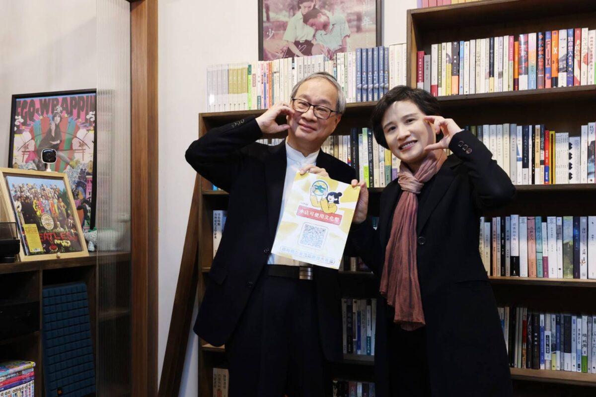 2025文化禮金  13-15歲最愛逛書店  鄭麗君與計畫通行書店共譜青春成長歌曲