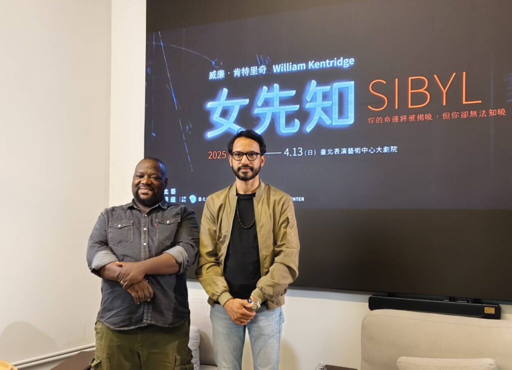 合唱作曲家恩赫蘭赫拉·馬哈蘭古（左）與爵士鋼琴家凱爾·謝潑德（右）的創作，讓《女先知》作品呈現出極具張力的深廣度。（記者 陳安婷/攝）