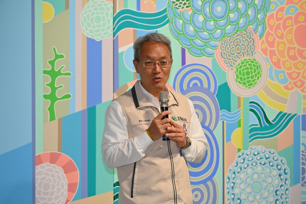 ▲宜蘭縣代理縣長林茂盛致詞時表達對藝術家曾雍甯的肯定與推崇。(圖/宜蘭縣文化局 提供)