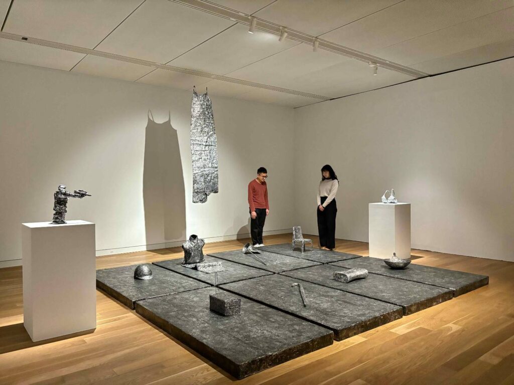 ▲實驗性強的當代藝術展,受到民眾的重視與注意。(圖/高美館 提供)