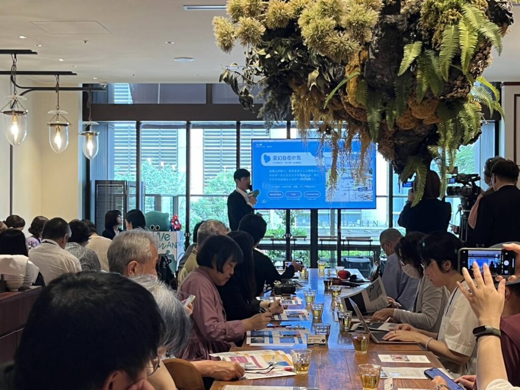 ▲日本媒體交流會上的熱絡討論與說明的盛況。(圖/文化部 提供)