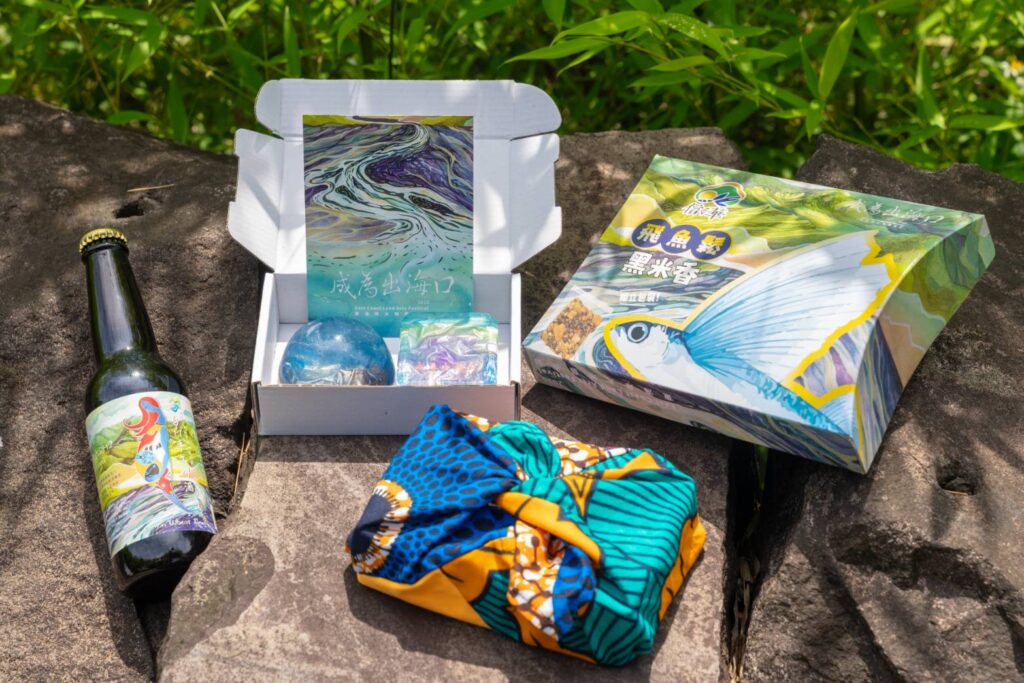 ▲現場展示的活動商品，為活動增添趣味。（圖/觀光署 提供）