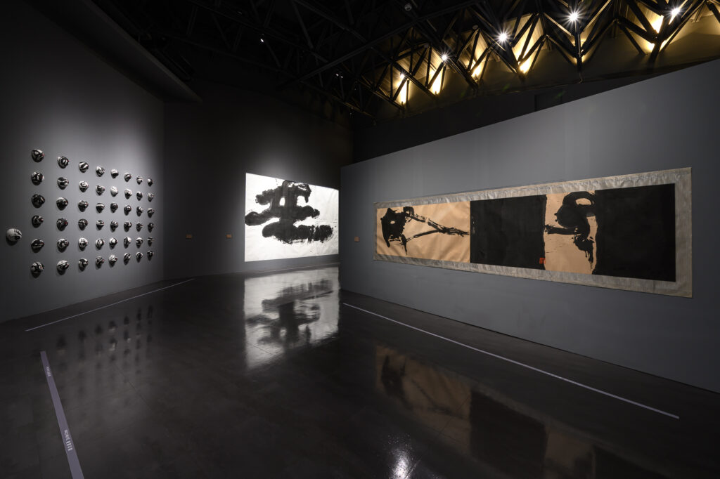 守、破、離：魯朴書藝展，激發觀者對「書寫」的重新認識與思考。（圖/橫山書法藝術館提供）