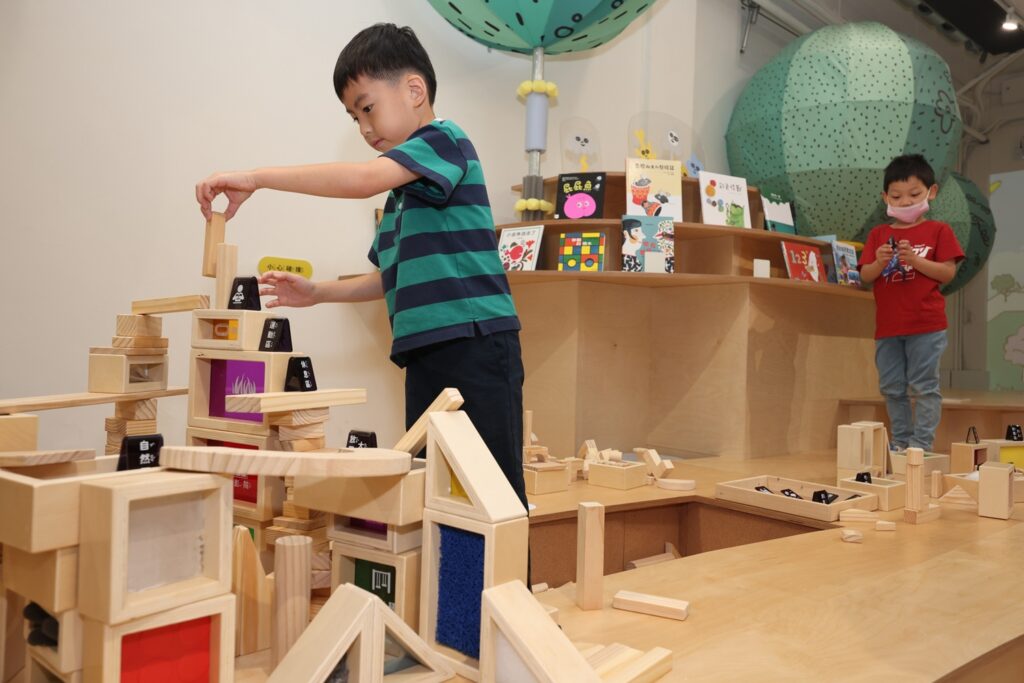 國家兒童未來館願景館即日啟用，邀請大小朋友在「秘密基地」中盡情玩樂、發想各種創意，快樂玩耍交朋友。（圖/文化部提供）