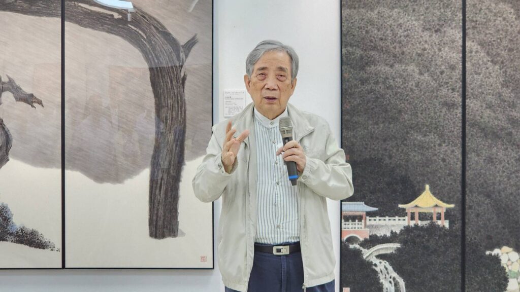 ▲前臺藝大校長黃光男教授在開幕式上致詞，評論了黃孝逵個展作品的特色與風格，令人印象深刻。（記者 辛澎祥/攝）