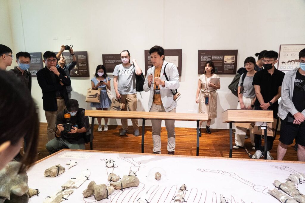 ▲展出深具文史意義的犀牛化石復原展，臺博館帶給民眾不同的考究與體悟。（圖/臺博館 提供）