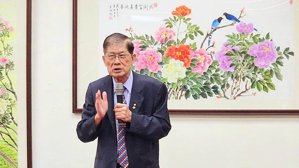 ▲天仁集團總裁李勝治認為王阿勉理事長推廣茶道與書畫藝術，在心靈的提昇同時，更是大家欣賞的福氣。（記者 辛澎祥/攝）