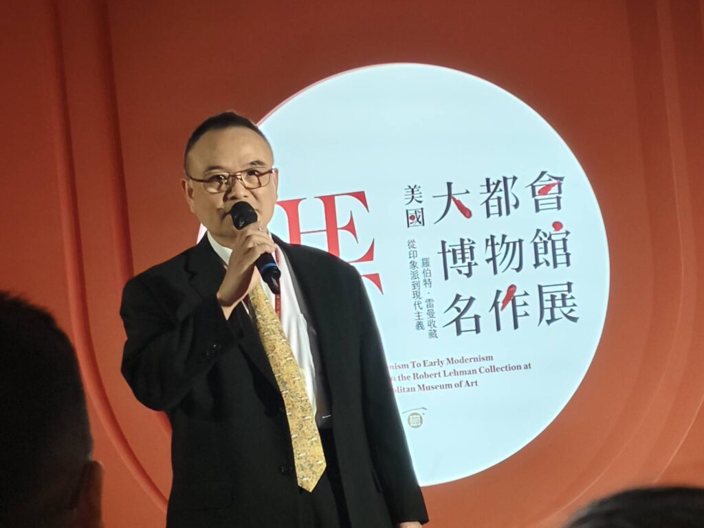 蕭宗煌院長說明故宮與大都會博物館的深厚淵源（記者 陳安婷/攝）