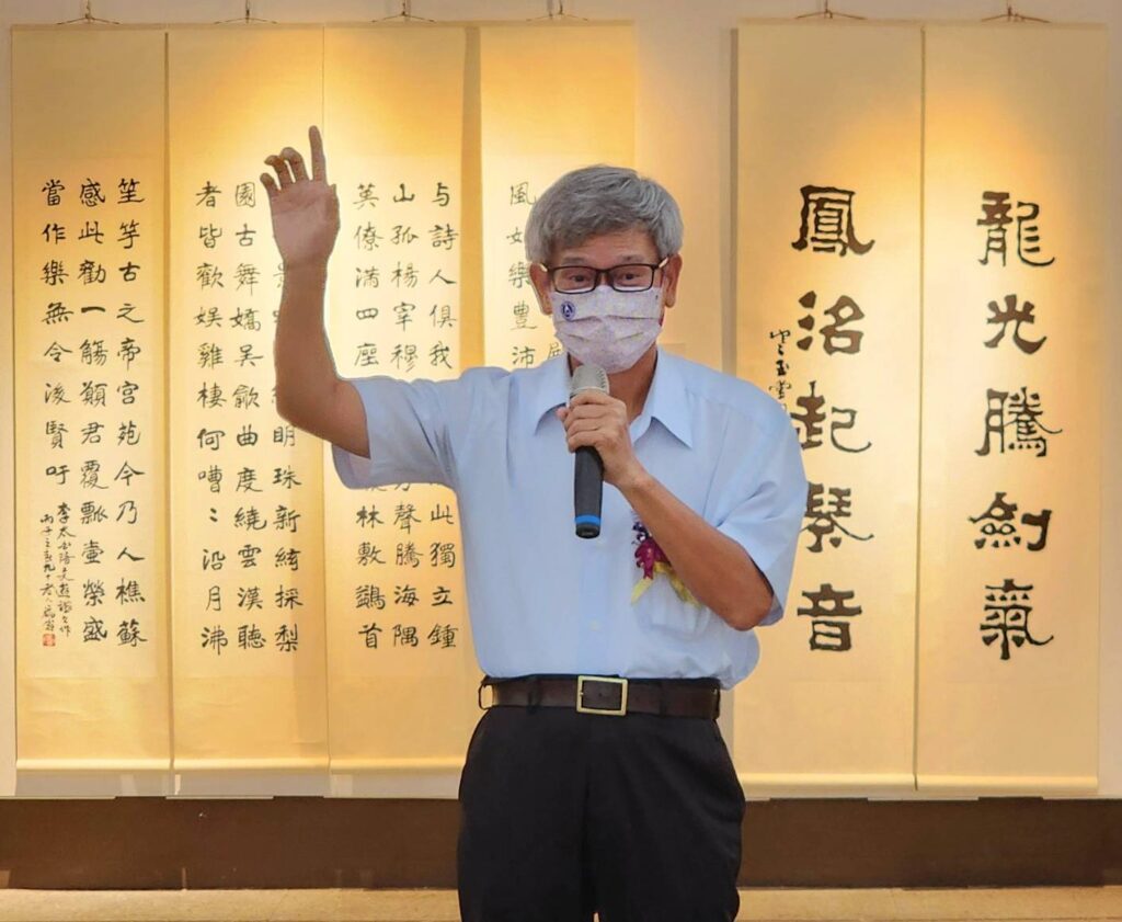 ▲國立臺灣藝術教育館館長李泊言指出，這次展出作品兼俱傳統與現代並與國際連結，在百年建物中處處飄送濃郁書香。（記者 辛澎祥/攝）