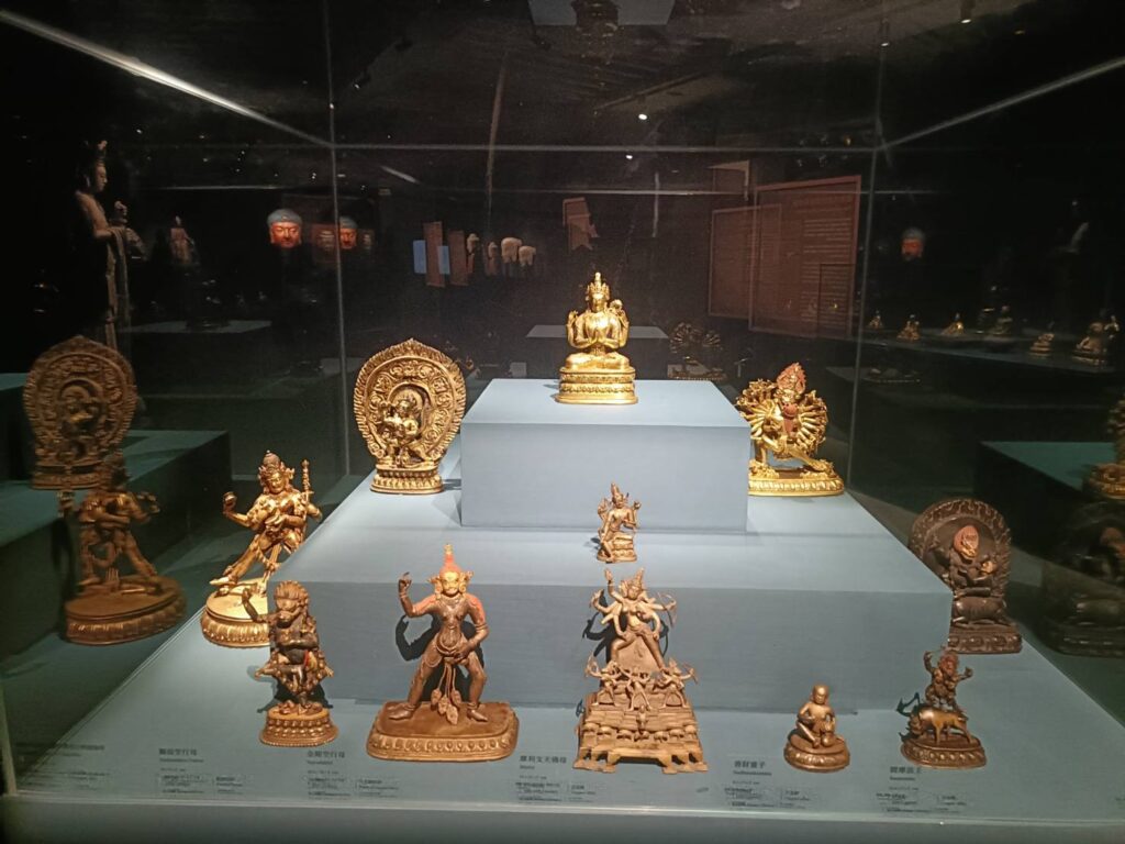 ▲諸多展品所帶來的宗教與藝術交融的效益，令觀者心生感動。（記者 辛澎祥/攝）