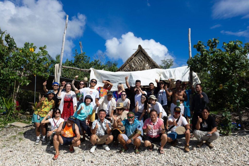 ▲史前館與關島大學合作，共譜南島文化再生，雙方與會人員開心合影留念。（圖/史前館 提供）
