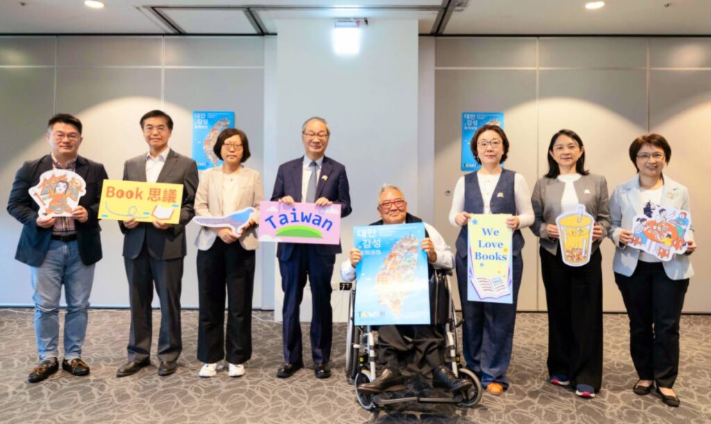 ▲活動主協辦方及與會貴賓合影留念。（圖/文化部 提供）