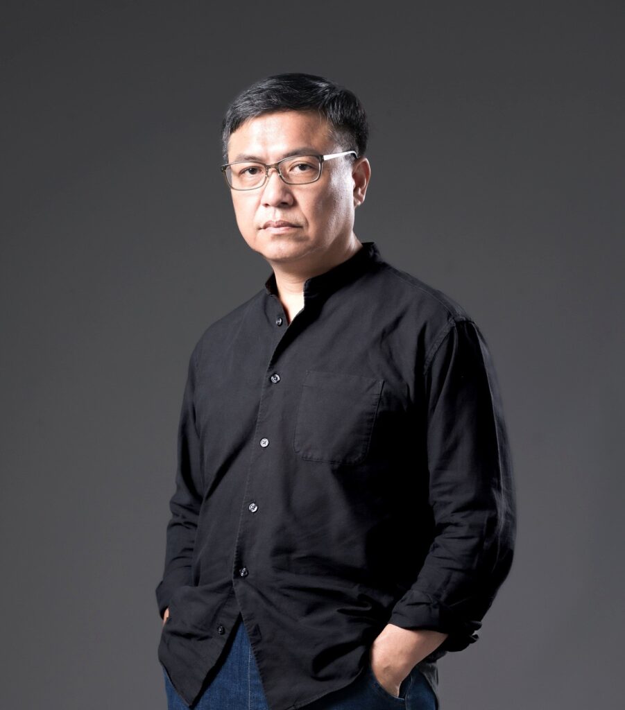 作家吳明益著作於現場展示，並舉行一場主題講座。（圖/臺文館提供）