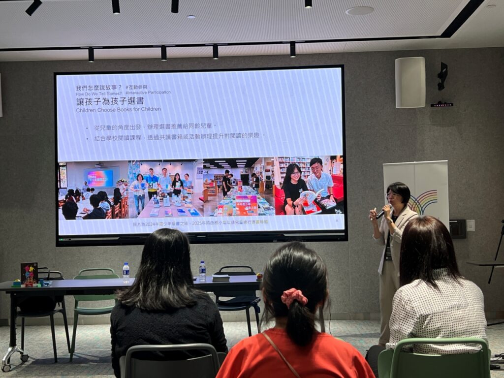 中市圖館長曾惠君在新加坡分享臺中市兒童閱讀推廣經驗。（圖/文化局提供）