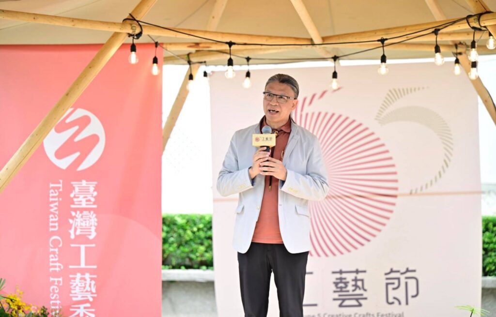 ▲工藝中心主任陳殿禮在65工藝節當天，說明了活動的意義與呈現的文化價值。（圖/工藝中心 提供）