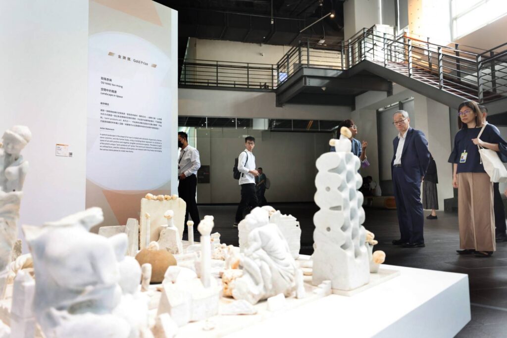 ▲得獎者的作品在展場成為矚目焦點。（圖/文化部 提供）