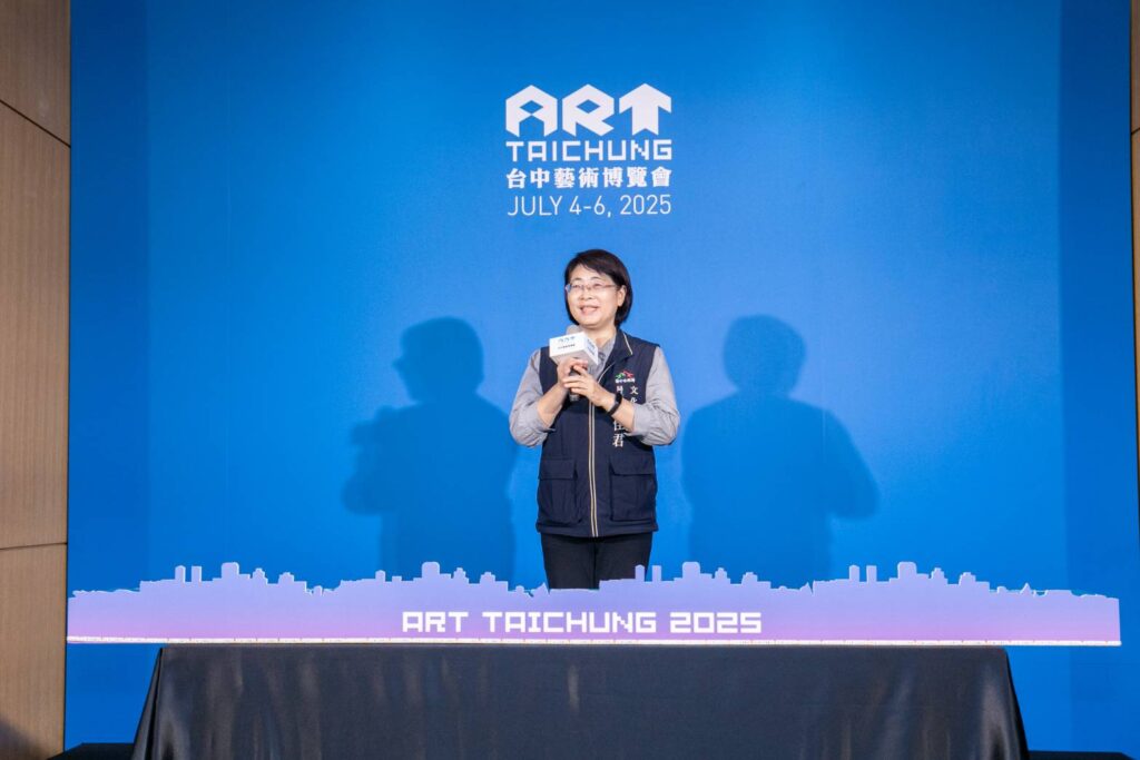 ▲臺中市文化局局長陳佳君肯定臺中藝博會的舉辦所帶來的正面效應,期待今年再創展覽交流新局面。(圖/畫廊協會 提供)