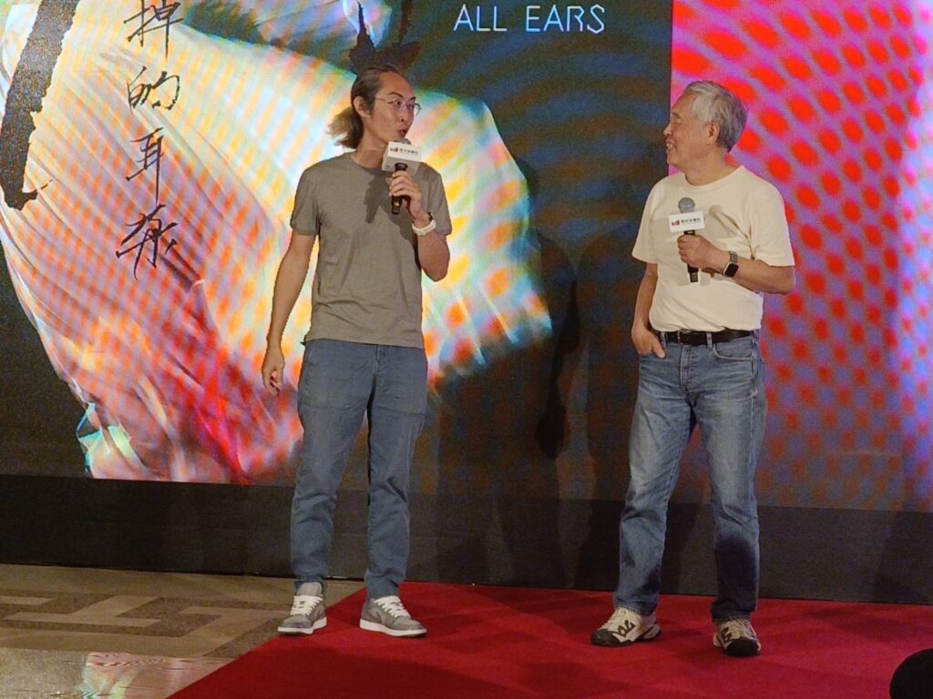 ▲杜篤之（右）和兒子杜均堂同台表達對合作新劇的看法，兩人對話內容也十分有趣。（記者 辛澎祥/攝）