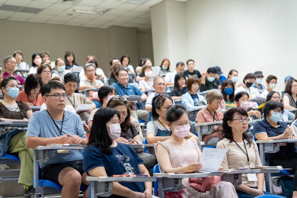 志工夥伴專注參與培訓。 (圖/中美館提供)