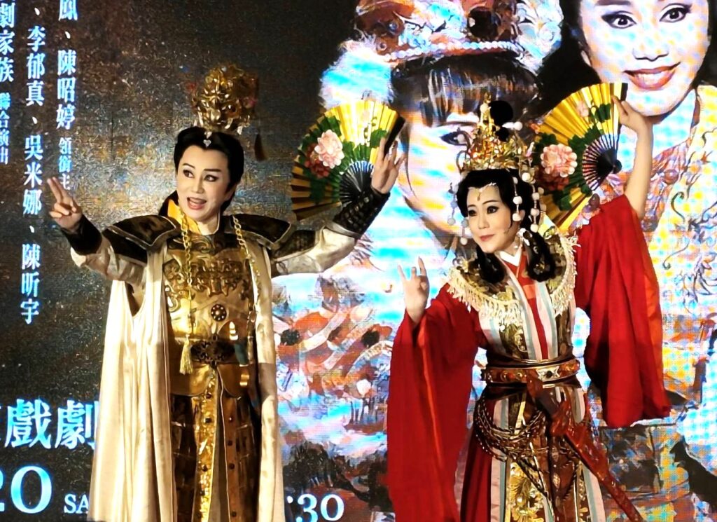 2025年《界牌關傳說》,孫翠鳳飾演男主角「羅通」,女兒陳昭婷飾演屠爐公主。(記者 陳安婷/攝)