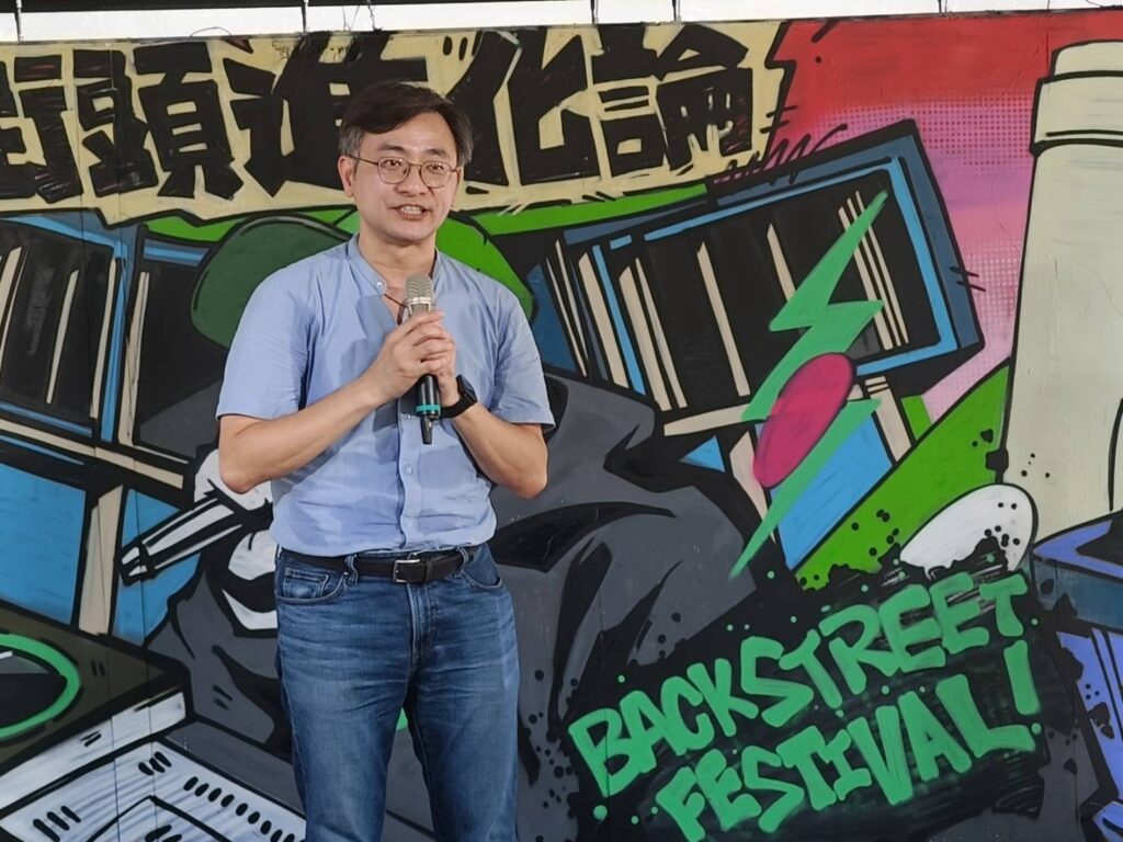 ▲李志勇總監說明了活動在萬華地區的資源整合效益，也使今年的活動賦予新的期待。（記者 辛澎祥/攝）