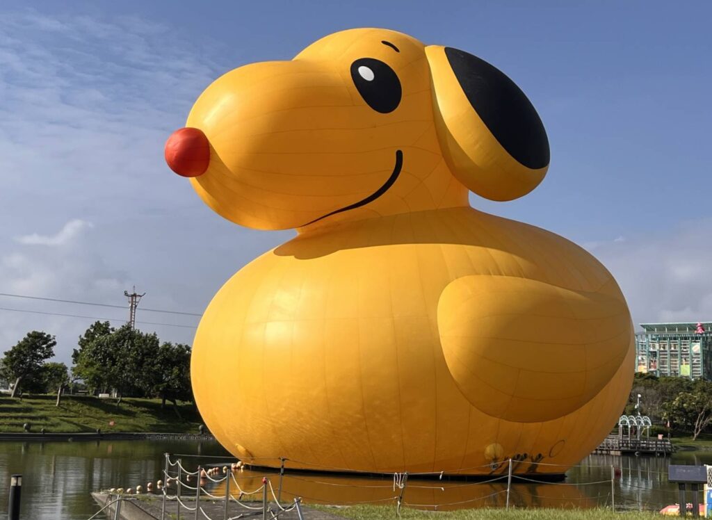 ▲宜蘭童玩節中的黃色小鴨,格外吸睛。(圖/宜蘭縣文化局 提供)