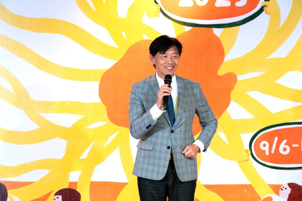 臺南副市長葉澤山贊揚「藝術進區」的精神與意義。（圖/臺南文化局提供）