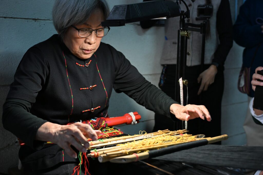 ▲孫菊花為重要傳統工藝「卑南族傳統織布」保存者,可謂新科人間國寶。(圖/文化部 提供)
