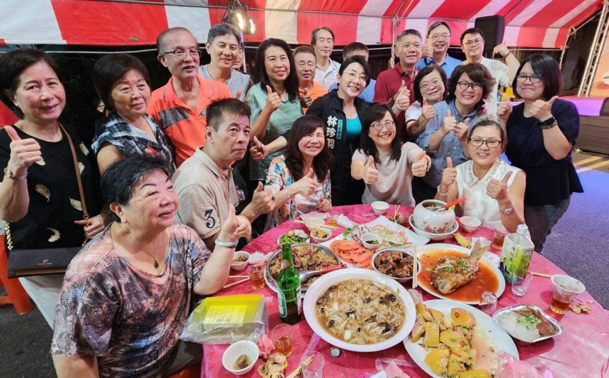 大橋頭米食文化節  傳承在地文化特色  陳穎慧26年專注永續推動  戲棚下辦桌凝聚圓融向心特色備受讚譽