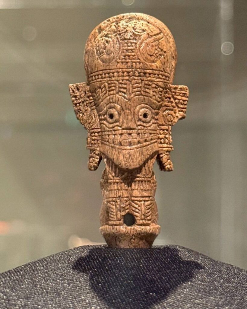▲雕刻精細的鹿骨是國寶等級的經典文物。(圖/宜蘭文化局 提供)