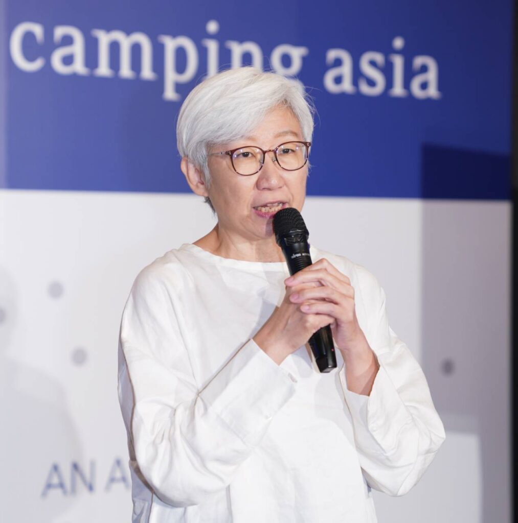 ▲北藝中心董事長王文儀說明Camping Asia的正面意義。(記者 辛澎祥/攝)