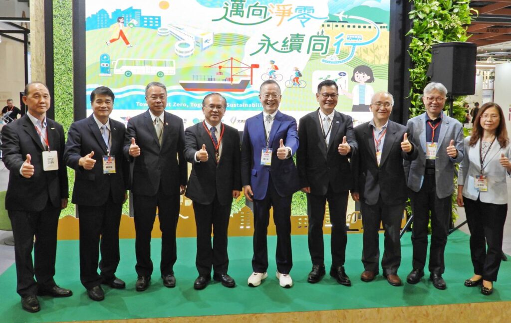 ▲臺鐵公司榮獲由台灣永續能源研究基金會所主辦的TSAA競獎活動而取得1銀1銅佳績。(圖/臺鐵公司 提供)