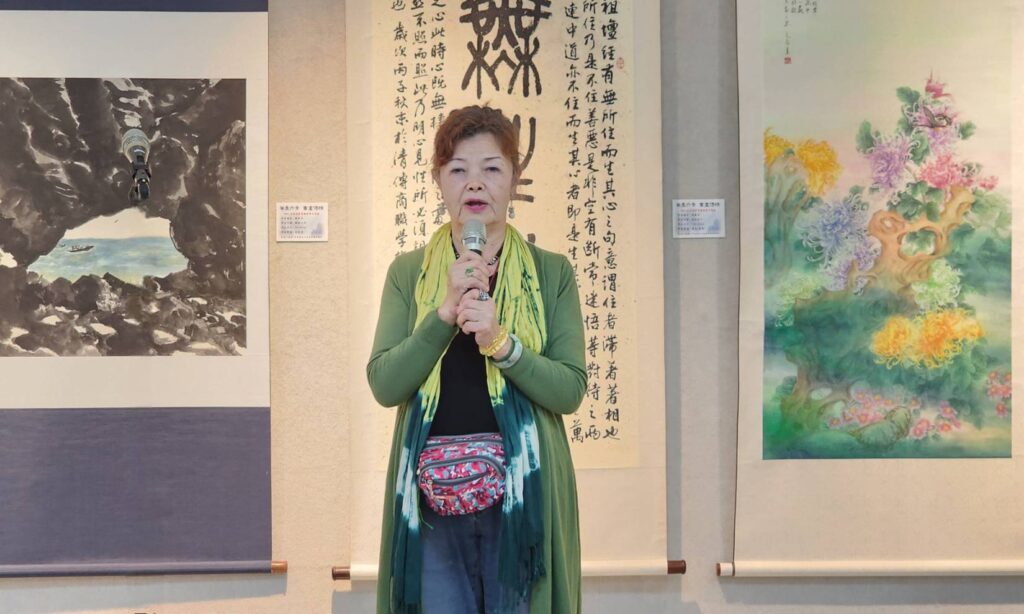 ▲臺灣世界藝術家交流協會理事長梁瑞琴，以參展者的心情表達能有機會進行跨域交流展覽，是一件有意義的事情。（記者 詹佳綺/攝）