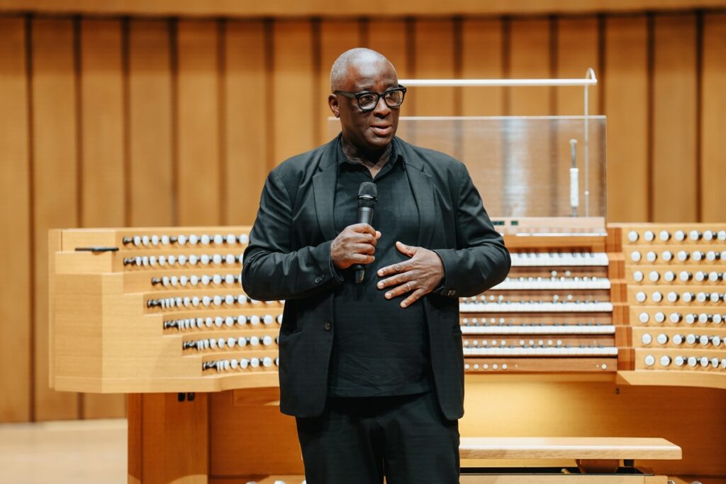 音樂家 韋恩・馬歇爾（Wayne MARSHALL）首次來臺演出，展開一場穿越時空的聽覺之旅。攝影 林峻永 