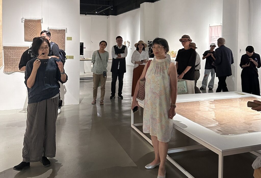 林惠津藺草編保存者-台日藺草文化開展。（圖/文化局提供）