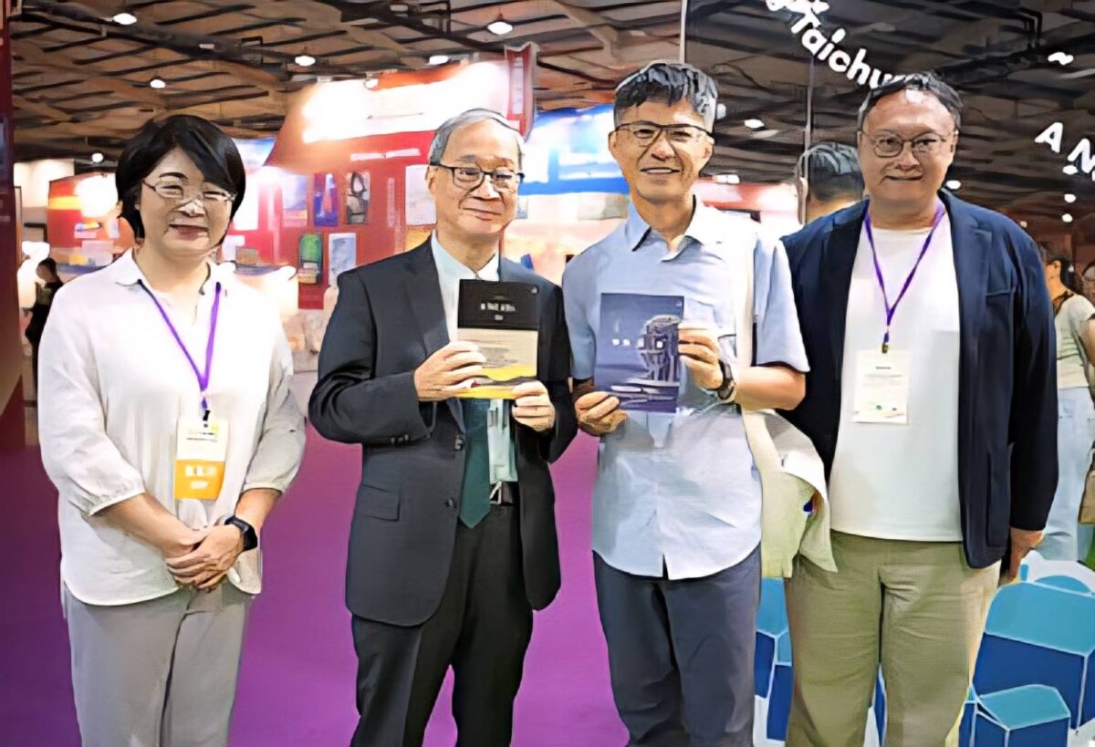 首屆兒少國際書展閉幕倒數 台中文學貢獻獎得主甘耀明驚喜現身  場面熱烈